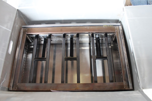 ②最初にバーナーが入っている箱をあけてください。（大きい方の箱になります）      パッキンなどを取り出してください。